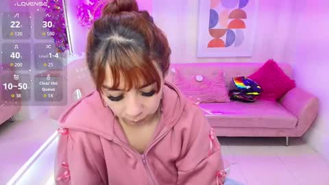 Snapshot of gabby_evanns chatting on October 13, 12:07 pm gabby_evanns online show from October 13, 12:07 pm