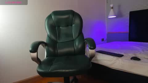 gabriel_beckett online show from December 17, 11:39 am