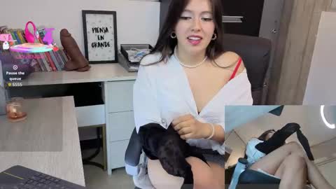 Snapshot of gabriella_gh chatting on September 25, 9:00 pm GABY online show from September 25, 9:00 pm