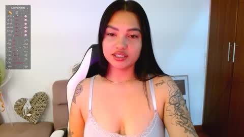 Snapshot of gaby_saikozz chatting on October 14, 4:48 am My name is Gabriela.. nice to meet you thumbs up please its very important to me online show from October 14, 4:48 am