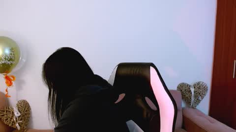 Snapshot of gaby_saikozz chatting on October 19, 1:10 am My name is Gabriela.. nice to meet you thumbs up please its very important to me online show from October 19, 1:10 am