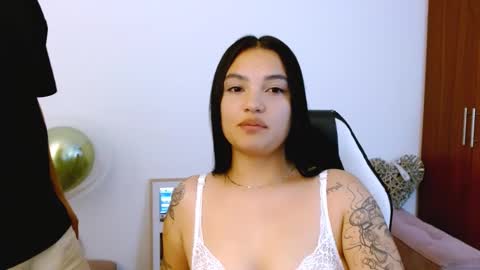Snapshot of gaby_saikozz chatting on October 20, 4:39 am My name is Gabriela.. nice to meet you thumbs up please its very important to me online show from October 20, 4:39 am