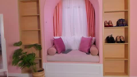 Gaby online show from November 11, 8:55 pm