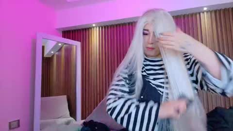 gabyrose9 online show from December 1, 11:30 am