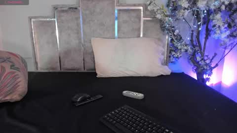 gabyyjones online show from October 28, 11:33 am