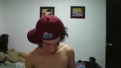 Snapshot of gadiel_sex chatting on February 27, 12:03 am gadiel_sex online show from February 27, 12:03 am