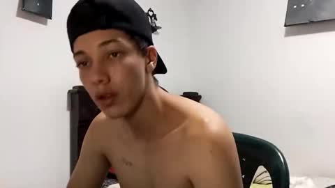 Snapshot of gadiel_sex chatting on October 16, 11:36 pm gadiel_sex online show from October 16, 11:36 pm