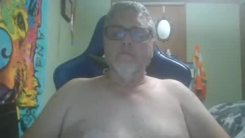 Snapshot of gadude45 chatting on September 13, 4:37 am gadude45 online show from September 13, 4:37 am