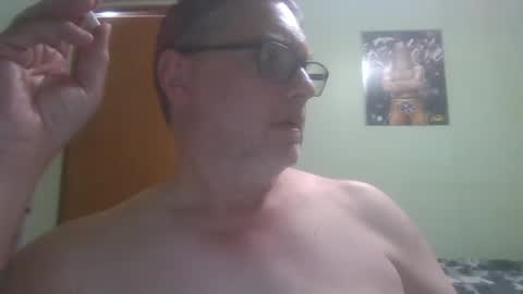 Snapshot of gadude45 chatting on February 19, 12:46 am gadude45 online show from February 19, 12:46 am