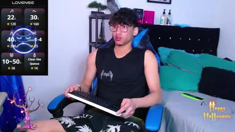 gael_jones online show from October 14, 8:17 am