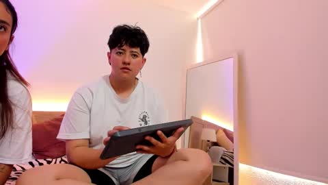 gaia_n_nix online show from February 13, 8:12 pm