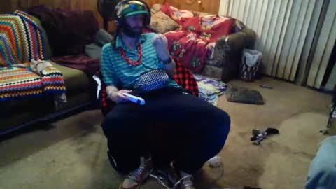 Snapshot of gamerfiend420 chatting on October 17, 4:27 am gamerfiend420 online show from October 17, 4:27 am