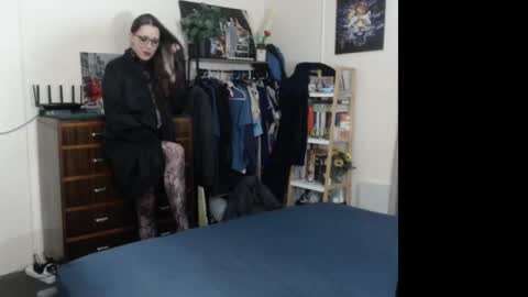 HOT  online show from May 2, 10:32 am