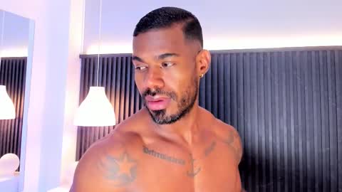 Alejo  online show from December 16, 9:10 pm