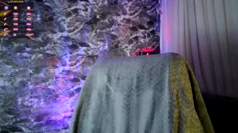 Chris  Dont forget to gift me thumb up Its very important to me and makes me happy AF  online show from March 10, 5:11 am