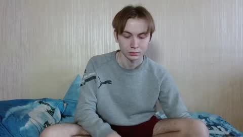 Snapshot of gary_snail33257 chatting on October 15, 1:34 pm meow online show from October 15, 1:34 pm