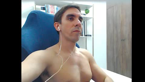Snapshot of gatosarado23 chatting on September 25, 3:02 am gatosarado23 online show from September 25, 3:02 am