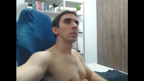Snapshot of gatosarado23 chatting on January 23, 4:09 am gatosarado23 online show from January 23, 4:09 am