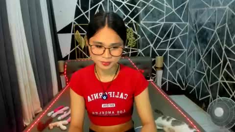 ONLY GEN   DONT FORGET TO PUT THUMBS UP  online show from August 6, 5:00 pm