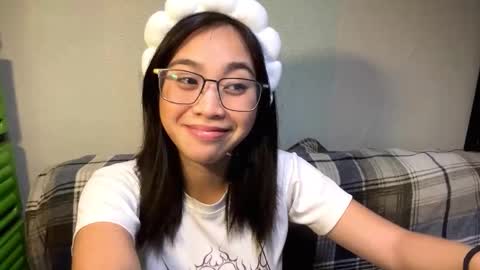 Yuki online show from February 21, 1:36 pm