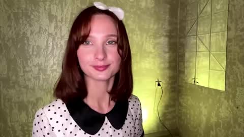 Riana online show from May 7, 1:40 pm