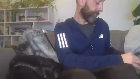 Snapshot of geon2xx chatting on October 14, 7:50 pm Geon online show from October 14, 7:50 pm