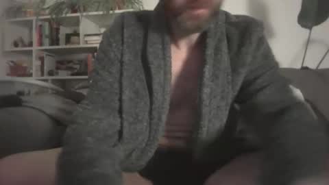 Snapshot of geon2xx chatting on October 29, 1:40 am Geon online show from October 29, 1:40 am