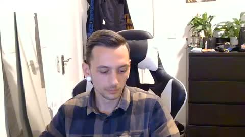 georgek0012 online show from June 13, 11:26 pm