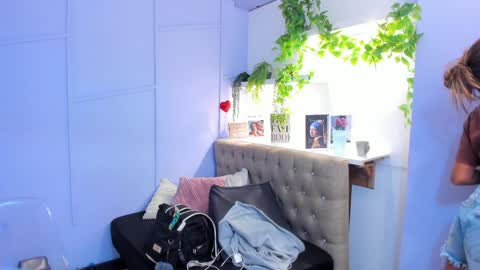 Georgina Coule online show from April 9, 12:22 pm