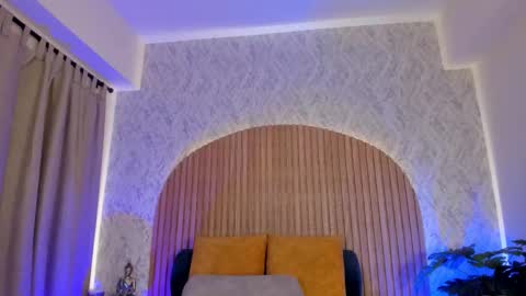 Kendal  online show from March 13, 3:59 pm