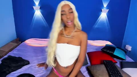 Snapshot of georgis__ chatting on February 28, 8:50 pm Georgina online show from February 28, 8:50 pm