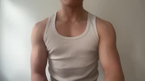 germanhunk123 online show from February 15, 10:47 am