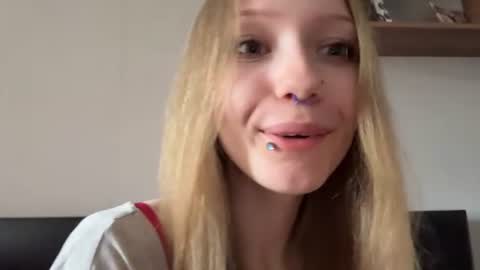 Sophie online show from August 1, 7:21 am