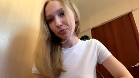 Sophie online show from June 16, 4:38 am