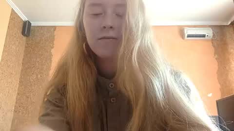Kate online show from May 2, 11:10 pm