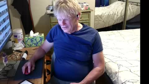 Snapshot of gethyn chatting on October 12, 2:26 am Gethyn online show from October 12, 2:26 am