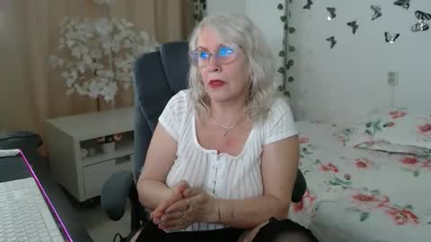 Ghertrudequeen online show from May 6, 4:51 am