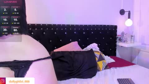 Allison  online show from March 7, 9:15 pm