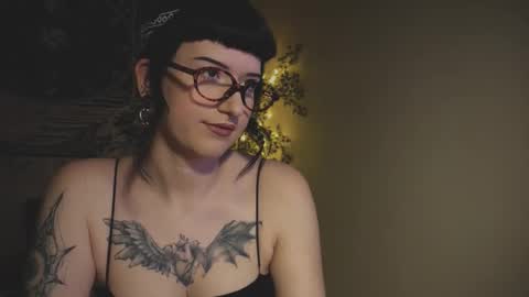 its bella online show from February 19, 4:50 pm