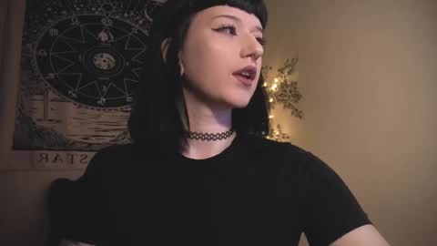 its bella online show from March 19, 5:29 pm