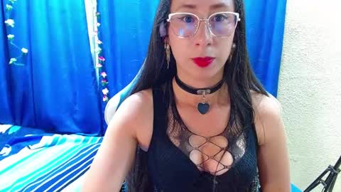 Gia  online show from April 15, 12:36 am