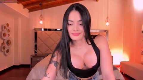 Gia Ferrera online show from February 11, 7:29 pm