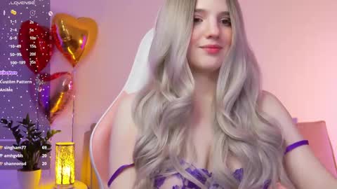 Snapshot of giannagem chatting on February 16, 12:19 am Roxy online show from February 16, 12:19 am