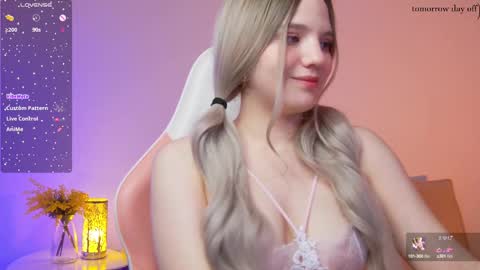 Snapshot of giannagem chatting on March 3, 3:08 am Roxy online show from March 3, 3:08 am