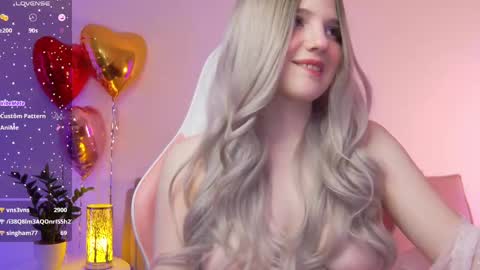Snapshot of giannagem chatting on February 16, 3:26 am Roxy online show from February 16, 3:26 am