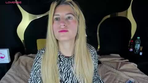 GiaRoussel online show from February 23, 4:31 pm