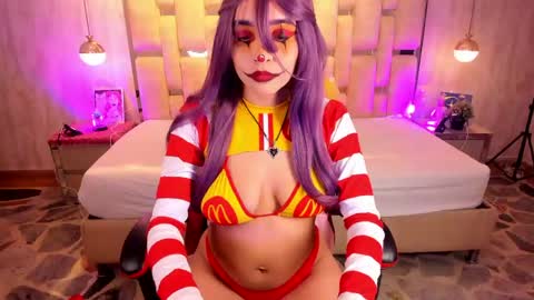 Gigi online show from April 17, 10:23 pm