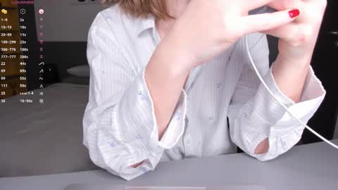 gigihadd online show from February 23, 5:26 pm