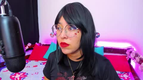 Snapshot of gigimooon chatting on September 18, 4:05 am gigimooon online show from September 18, 4:05 am