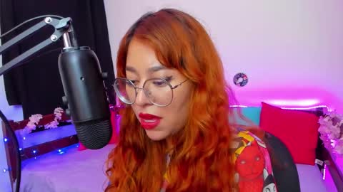 Snapshot of gigimooon chatting on September 17, 3:54 am gigimooon online show from September 17, 3:54 am